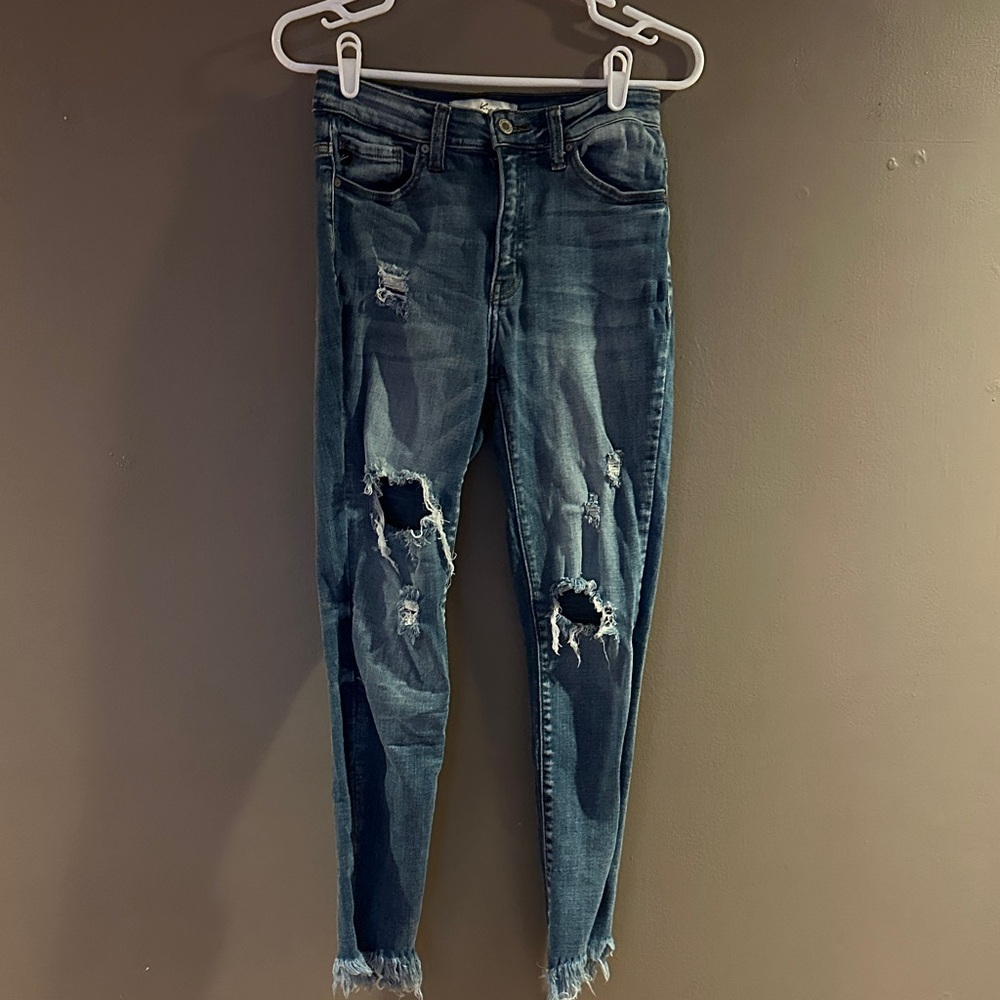 KanCan Distressed Cropped Jeans in Blue
